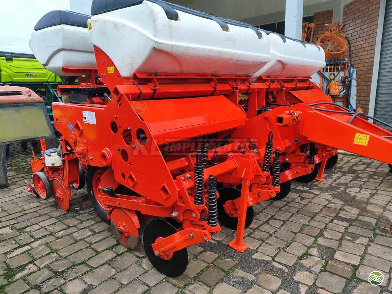 PLANTADEIRA KUHN PDM PG 900 KL Implementos - Ls Tractor VACARIA RIO GRANDE DO SUL RS